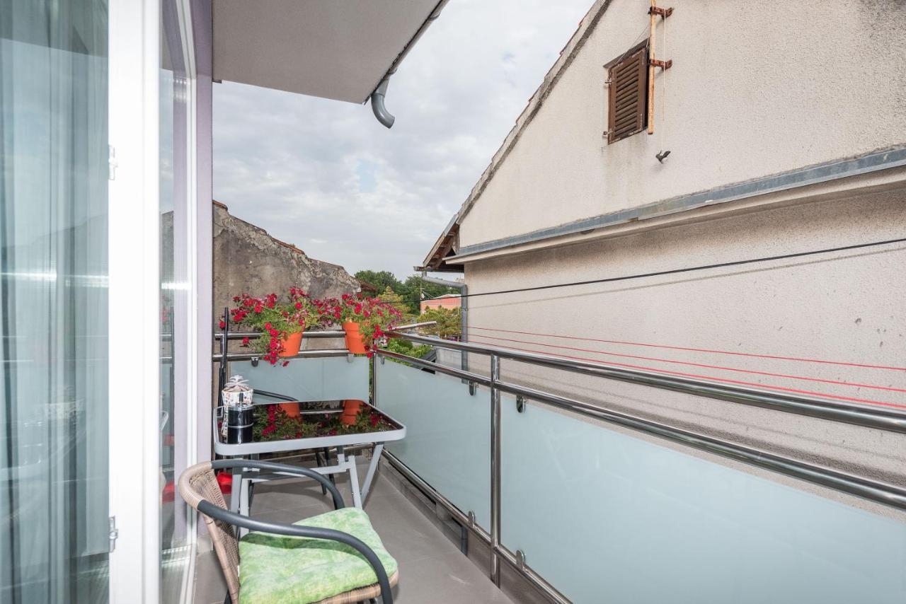Appartamento LaVi Zara Esterno foto